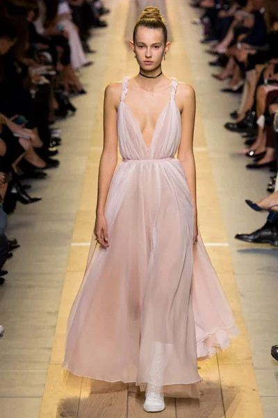 Look 50